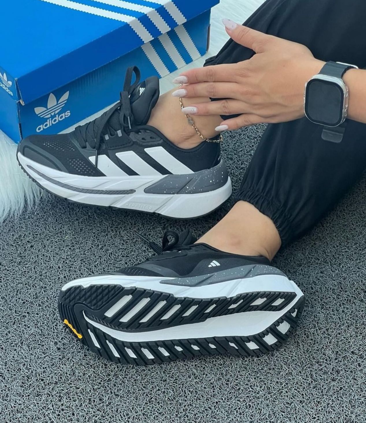 🔥ADIDAS ADISTAR CS 2.0 - NEGRO V3 - MUJER