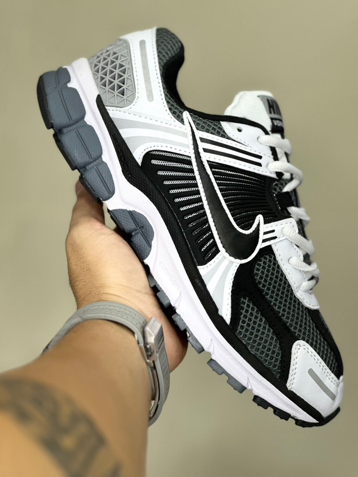 🔥NIKE VOMERO - NEGRO - MUJER