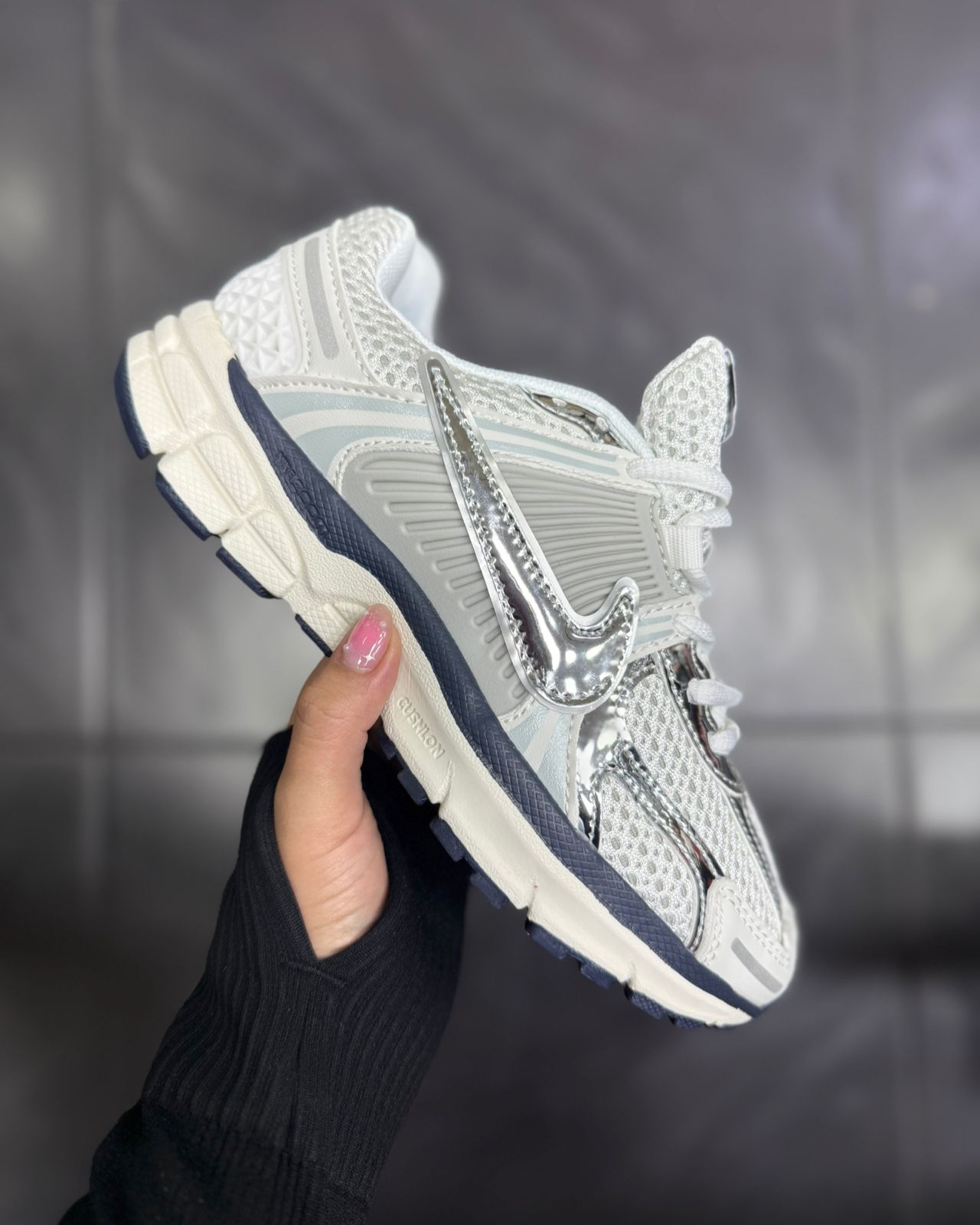 🔥NIKE VOMERO 5 - SILVER V1 - MUJER