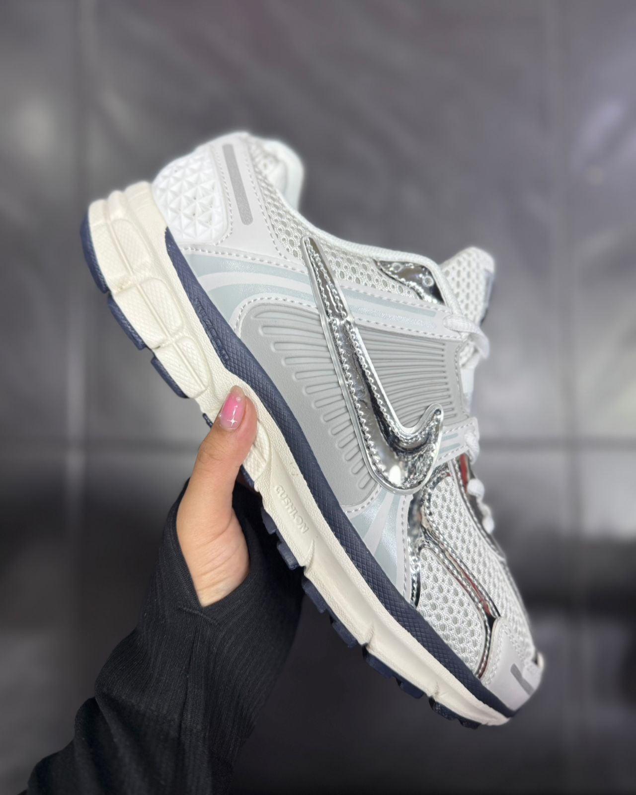 🔥NIKE VOMERO 5 - SILVER V2 - HOMBRE