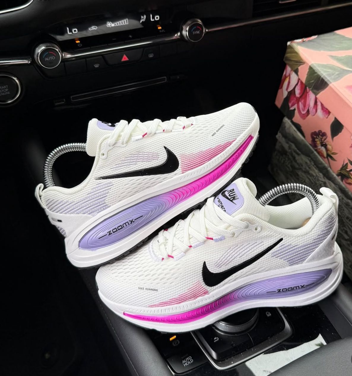 🔥NIKE VOMERO RUN - LIGHT - MUJER