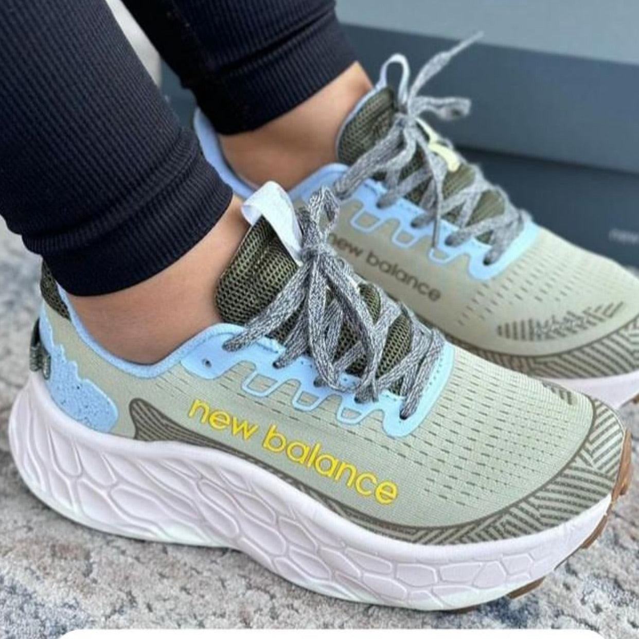 🔥NEW BALANCE FRESH FOAM - OLIVE - MUJER