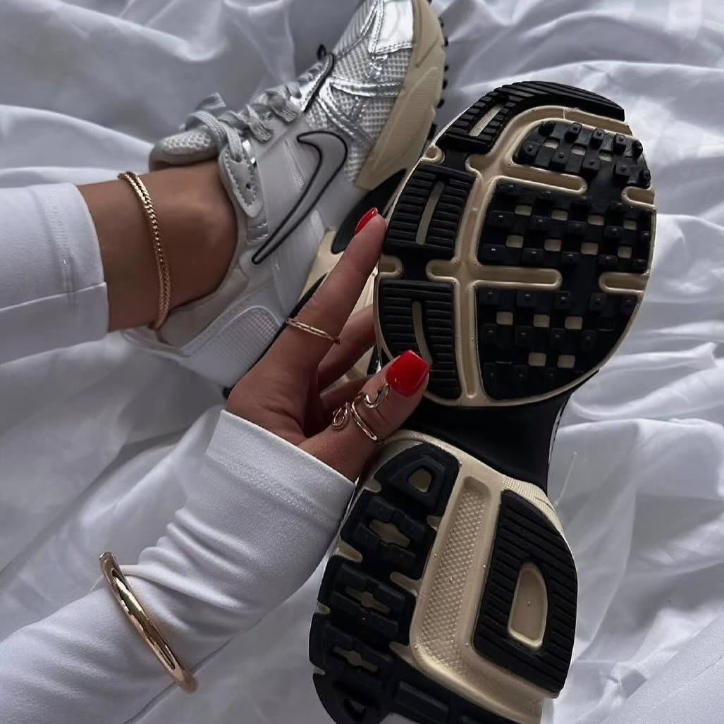 🔥NIKE V2K - SILVER SLV00143 - MUJER