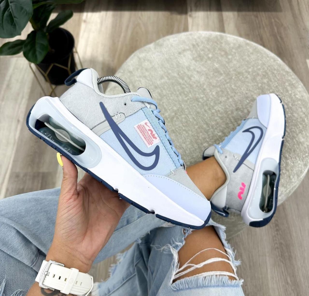🔥NIKE AM REACT - AZUL CLARO - MUJER