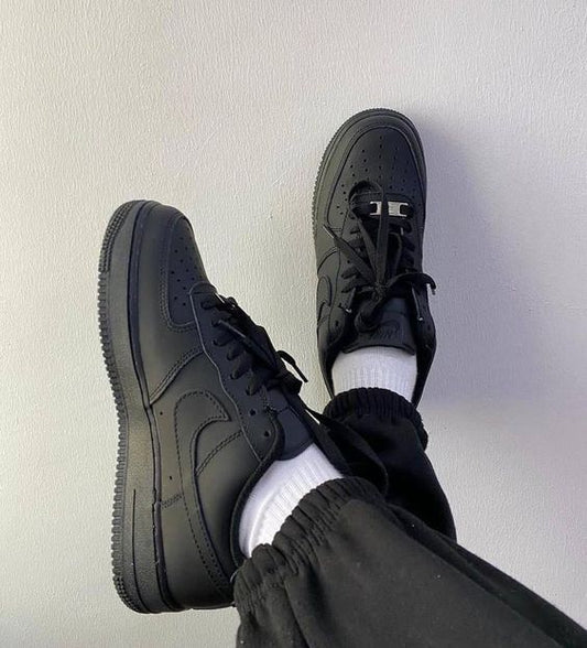 🔥AIR FORCE 1 - NEGRA - UNISEX