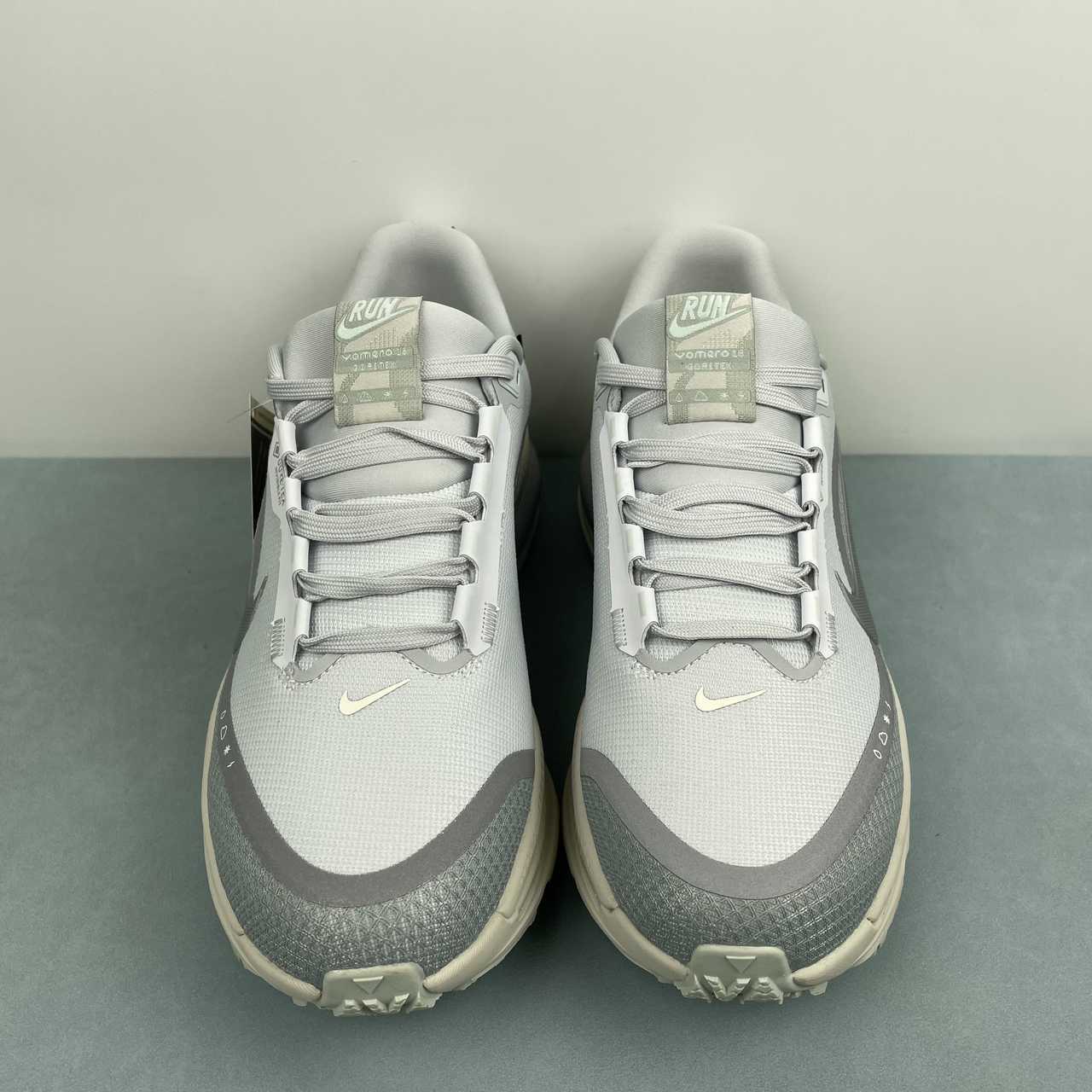 🔥NIKE VOMERO 18 - GOLD - HOMBRE