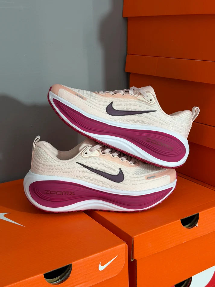 🔥NIKE VOMERO 18 - BERRIES - MUJER