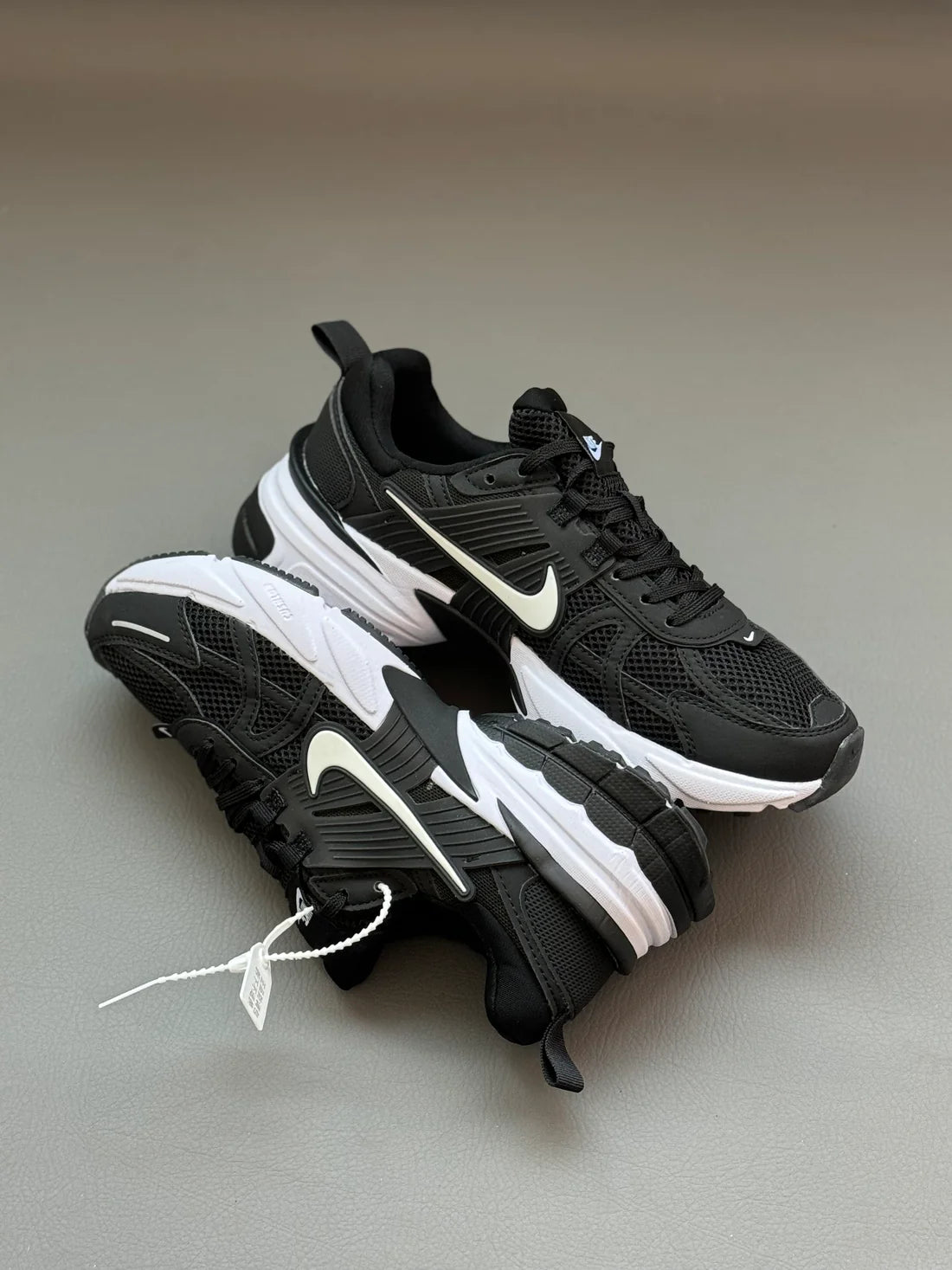 🔥NIKE INITIATOR - NEGRO - MUJER