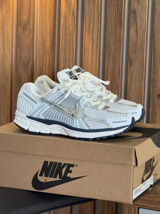 🔥NIKE VOMERO 5  - SILVER V1 - MUJER