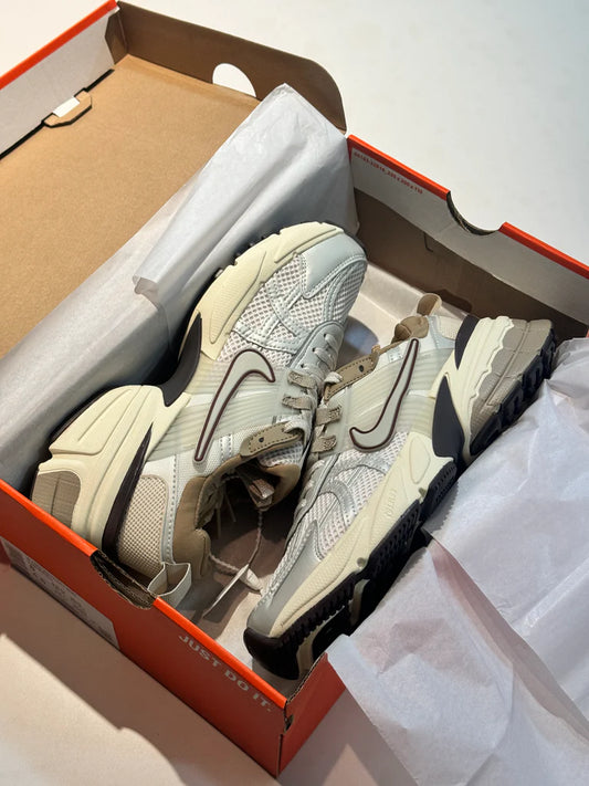 🔥NIKE V2K - NATURAL BROWN - MUJER