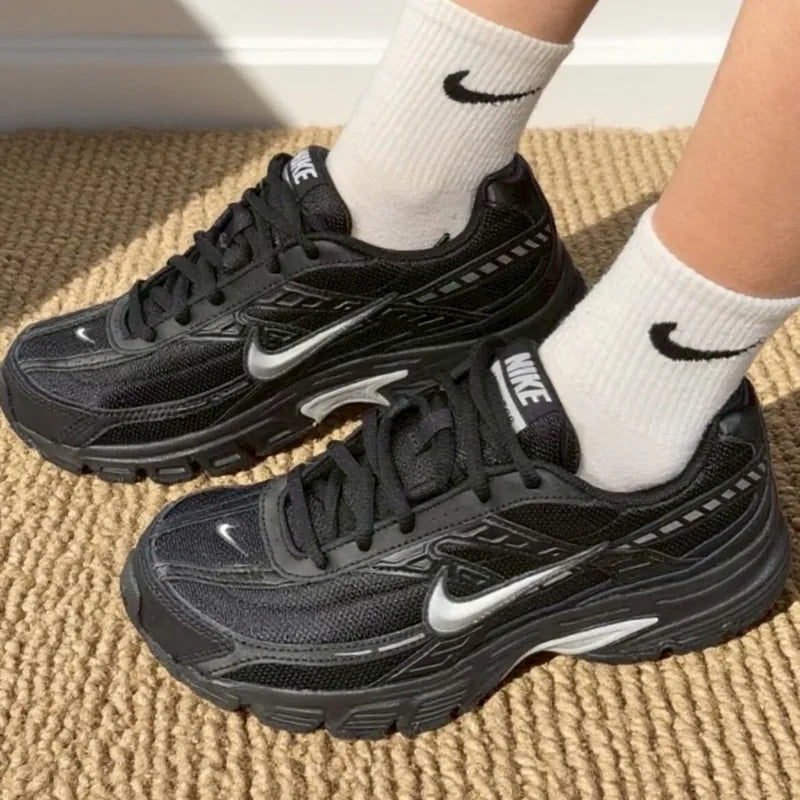 🔥NIKE INITIATOR - T BLACK - MUJER