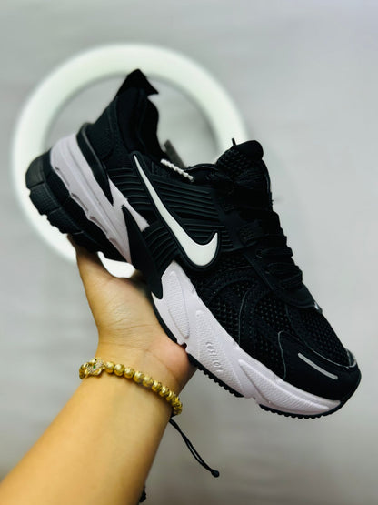 🔥NIKE INITIATOR - NEGRO - MUJER