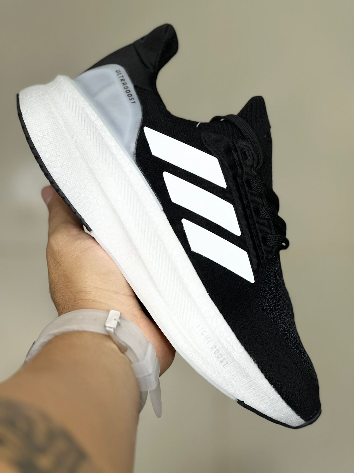 ADIDAS ULTRABOOST 25 LIGHT NEGRO V2 MUJER