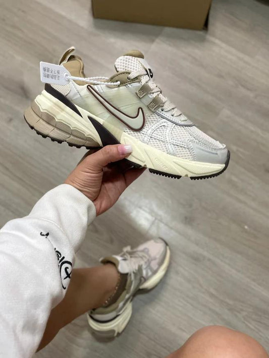 🔥NIKE V2K - VINTAGE - MUJER