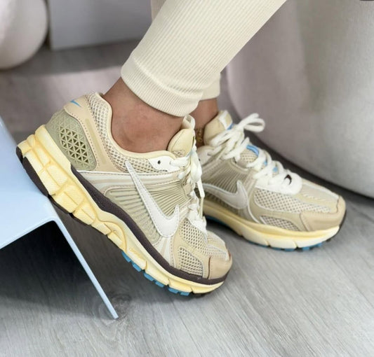 🔥NIKE VOMERO 5  - BSCY 12 - MUJER