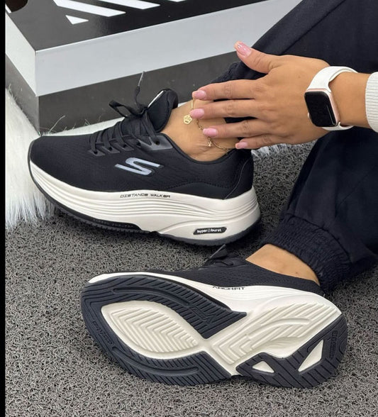 🔥SKECHERS DISTANCE WALKER - NEGRO - MUJER