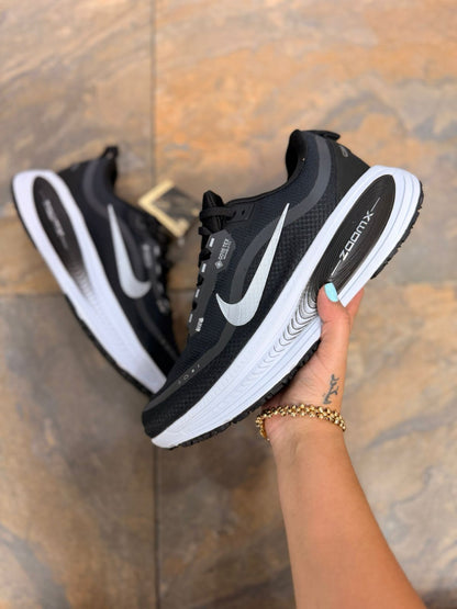 🔥NIKE VOMERO 18 - EVO V2 - HOMBRE
