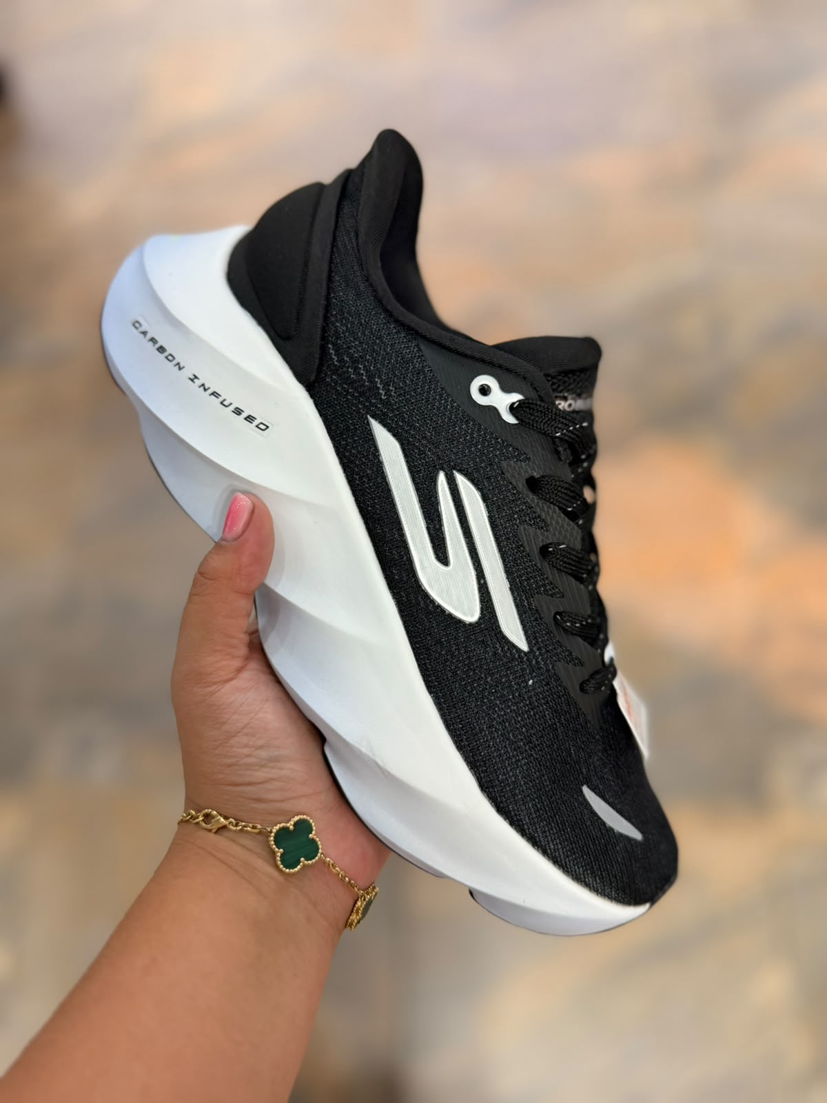 🔥SKECHERS CARBON - NEGRO - MUJER