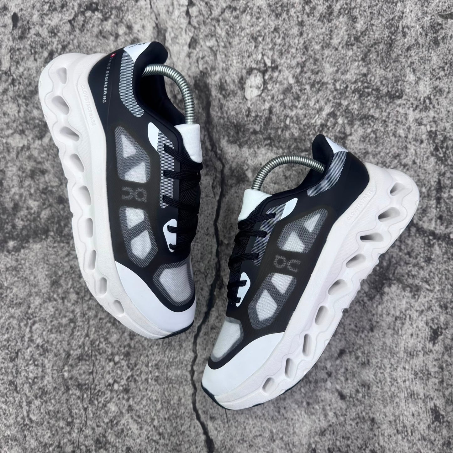 🔥ON CLOUD  CLOUDTILT RMX  - NEGRO Y BLANCO - HOMBRE