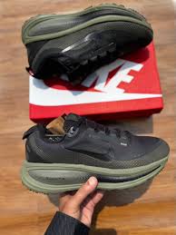🔥NIKE VOMERO 18 - MILITARY - HOMBRE
